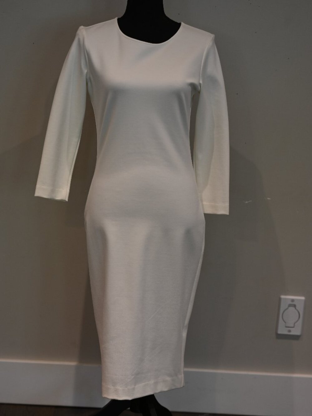 Sophie Grace White 3/4 Sleeve Midi Dress Medium